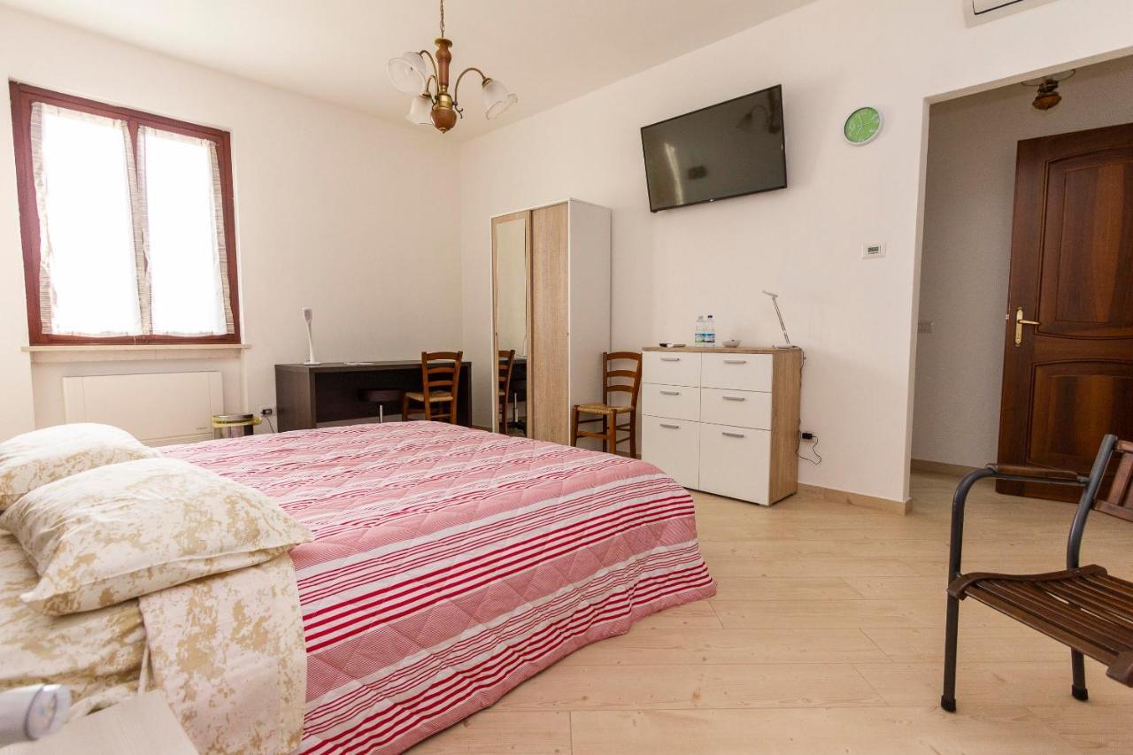 La Colomba B&B Castellaro  Extérieur photo